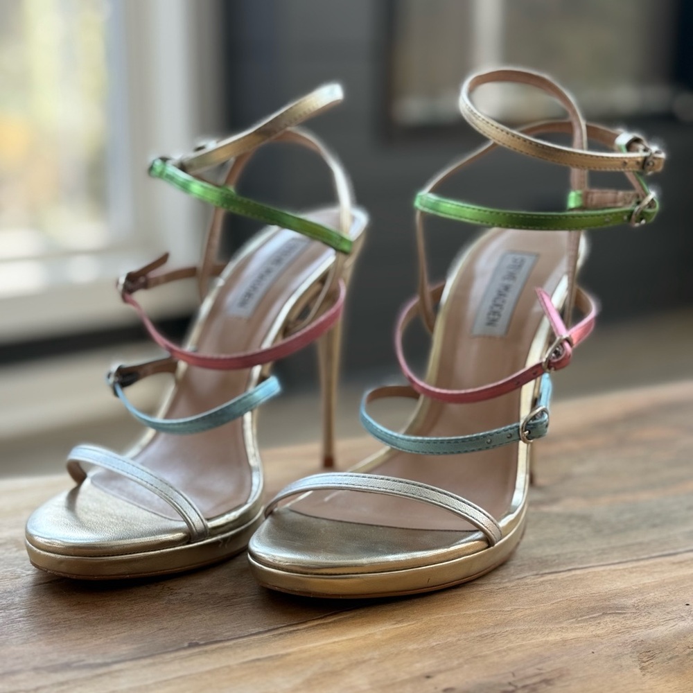 Steve Madden Jubilant Multicolor Buckle Strap Heels Size 7.5